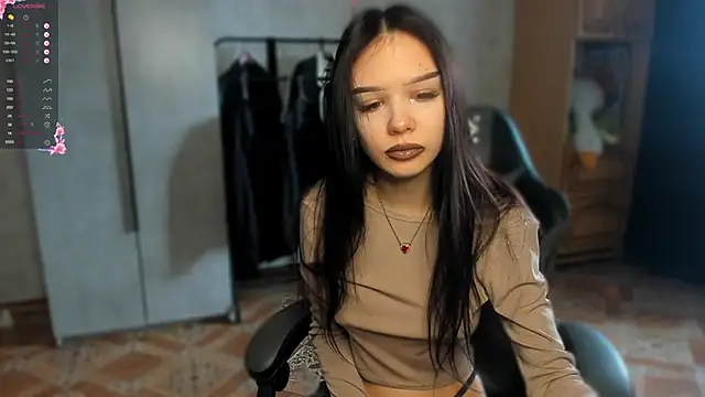 SweetyDeviliya online show from 03/18/26, 06:38