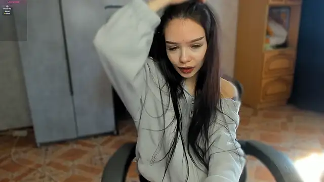 SweetyDeviliya online show from 04/17/26, 09:23