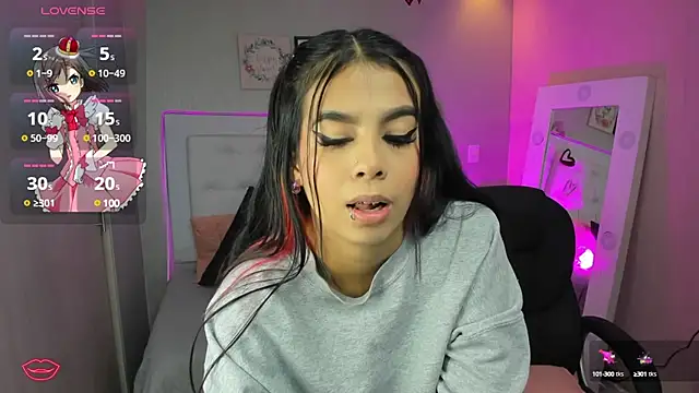 EMALINDA  HILSS online show from 02/21/25, 11:55