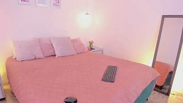 ibella7 online show from 04/11/26, 07:40