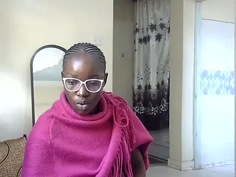 Chichii- online show from 12/23/25, 10:57