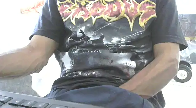 Snapshot of bbehemothh chatting on 12/29/24, 12:34 bbehemothh online show from 12/29/24, 12:34