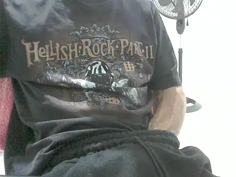 Snapshot of bbehemothh chatting on 03/17/25, 11:43 bbehemothh online show from 03/17/25, 11:43