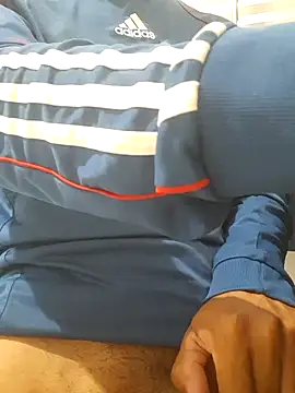 Snapshot of bbehemothh chatting on 10/29/25, 10:17 bbehemothh online show from 10/29/25, 10:17