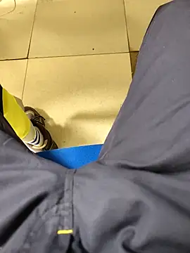 Snapshot of coppiapazza chatting on 02/27/25, 06:29 coppiapazza online show from 02/27/25, 06:29