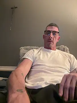 Snapshot of mike_hawks_nice chatting on 02/22/25, 04:51 mike hawks nice online show from 02/22/25, 04:51