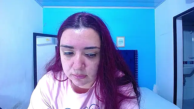 Snapshot of kinky_redhead18 chatting on 03/20/25, 12:53 kinky redhead18 online show from 03/20/25, 12:53