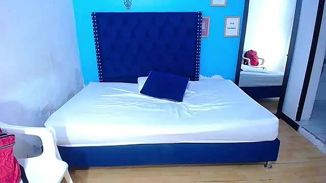 Snapshot of kinky_redhead18 chatting on 09/29/25, 01:38 kinky redhead18 online show from 09/29/25, 01:38