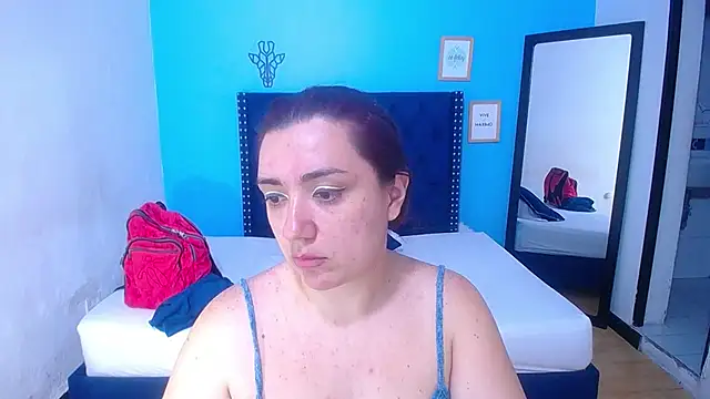 Snapshot of kinky_redhead18 chatting on 10/16/25, 01:34 kinky redhead18 online show from 10/16/25, 01:34