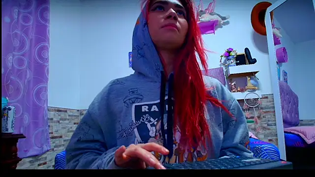 Melannytaylor online show from 12/05/25, 08:38