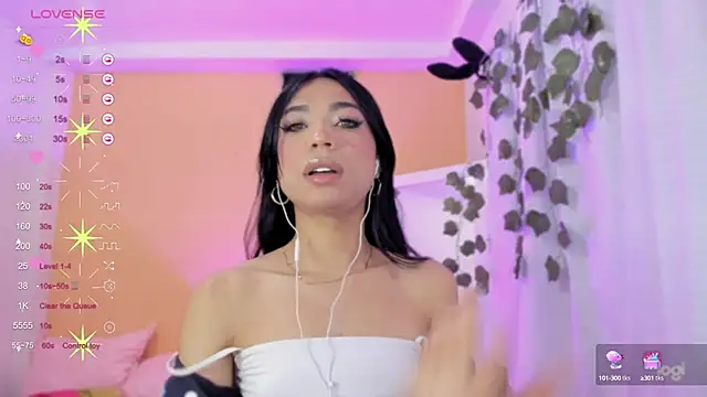 Snapshot of AndreaSweet_ chatting on 02/04/25, 12:11 AndreaSweet  online show from 02/04/25, 12:11