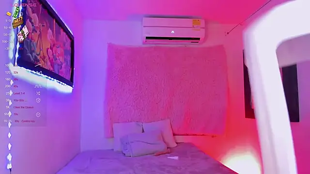 Snapshot of AndreaSweet_ chatting on 09/17/25, 08:54 AndreaSweet  online show from 09/17/25, 08:54