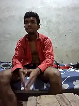 Snapshot of Reynold2608 chatting on 12/30/24, 03:36 Reynold2608 online show from 12/30/24, 03:36