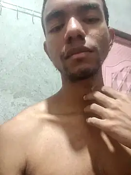 Snapshot of Reynold2608 chatting on 12/02/25, 06:08 Reynold2608 online show from 12/02/25, 06:08