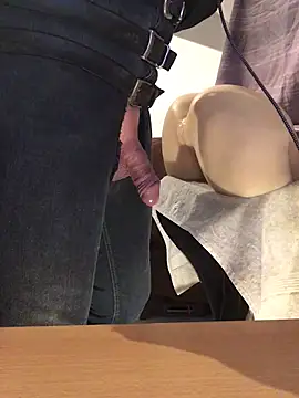 Snapshot of Inseminator69 chatting on 02/22/25, 10:29 Inseminator69 online show from 02/22/25, 10:29