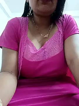 Snapshot of Priya_2222 chatting on 02/20/26, 05:35 Priya 2222 online show from 02/20/26, 05:35