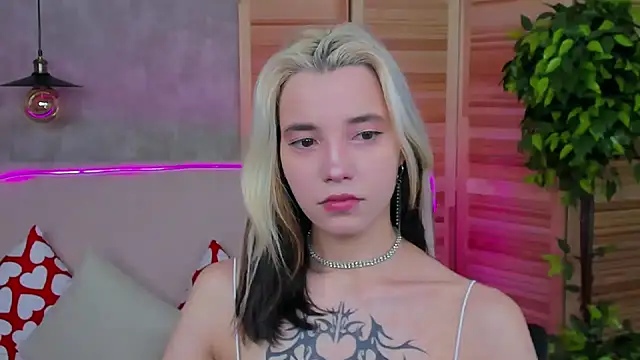 Snapshot of as1an_girlfriend chatting on 03/06/25, 10:09 as1an girlfriend online show from 03/06/25, 10:09