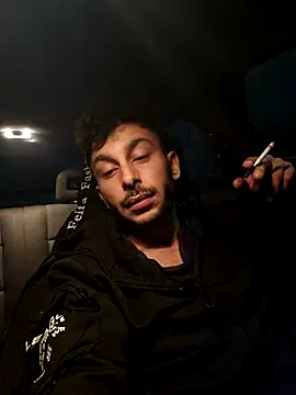 Snapshot of Iulianmarius12 chatting on 02/10/26, 10:14 Iulianmarius12 online show from 02/10/26, 10:14