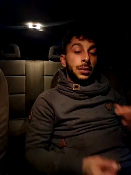 Snapshot of Iulianmarius12 chatting on 02/24/26, 10:52 Iulianmarius12 online show from 02/24/26, 10:52