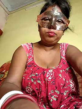 Snapshot of tinabhabhi chatting on 11/01/25, 10:17 tinabhabhi online show from 11/01/25, 10:17