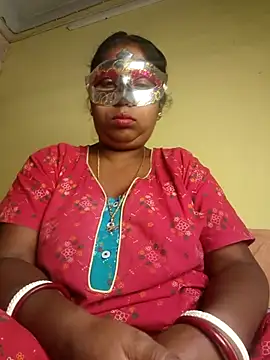 Snapshot of tinabhabhi chatting on 11/08/25, 09:42 tinabhabhi online show from 11/08/25, 09:42