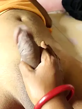 Snapshot of tinabhabhi chatting on 11/20/25, 10:26 tinabhabhi online show from 11/20/25, 10:26