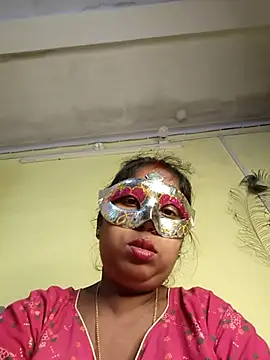 Snapshot of tinabhabhi chatting on 11/24/25, 11:43 tinabhabhi online show from 11/24/25, 11:43