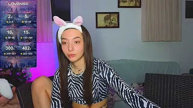 Snapshot of Wild_Sophie_ chatting on 12/28/24, 08:47 Wild Sophie online show from 12/28/24, 08:47