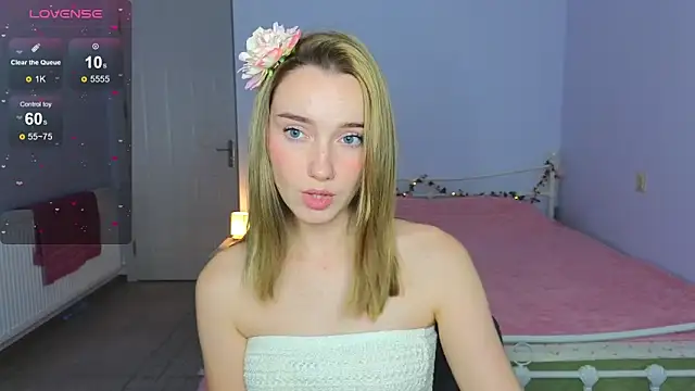 Snapshot of Wild_Sophie_ chatting on 11/22/25, 04:50 Wild Sophie online show from 11/22/25, 04:50