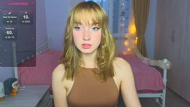 Snapshot of Wild_Sophie_ chatting on 12/21/25, 01:51 Wild Sophie online show from 12/21/25, 01:51