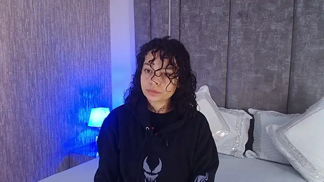 Snapshot of KatherineGomez chatting on 02/23/26, 01:03 KatherineGomez online show from 02/23/26, 01:03