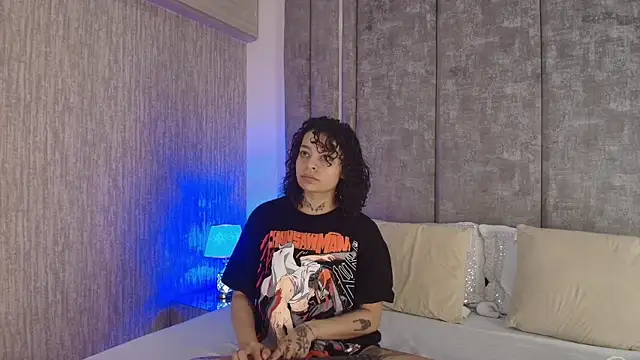 Snapshot of KatherineGomez chatting on 02/24/26, 02:20 KatherineGomez online show from 02/24/26, 02:20