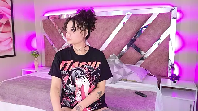 Snapshot of KatherineGomez chatting on 03/25/26, 02:06 KatherineGomez online show from 03/25/26, 02:06