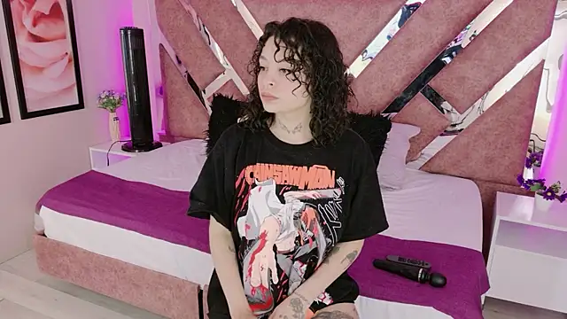 Snapshot of KatherineGomez chatting on 04/11/26, 02:38 KatherineGomez online show from 04/11/26, 02:38