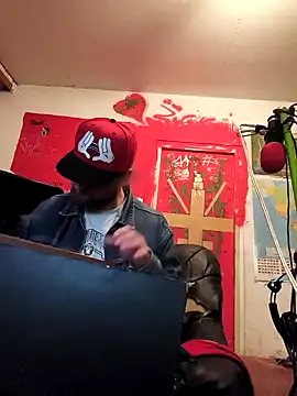 Snapshot of Ozomitro chatting on 10/02/25, 04:58 Ozomitro online show from 10/02/25, 04:58