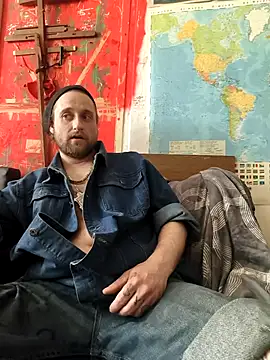 Ozomitro online show from 04/15/26, 01:40