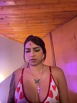 Hilary pinkk online show from 03/08/26, 04:27