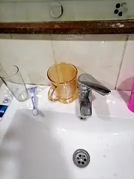 Snapshot of Lighto1 chatting on 10/19/25, 06:25 Lighto1 online show from 10/19/25, 06:25