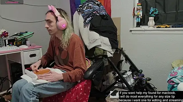 tallnerdyguy online show from 12/01/25, 04:17