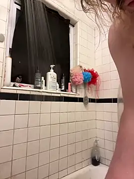 tallnerdyguy online show from 12/17/25, 11:44