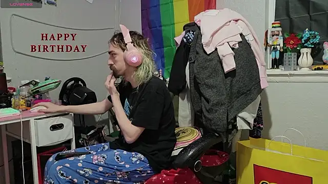 tallnerdyguy online show from 02/10/26, 01:10