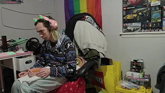 tallnerdyguy online show from 04/08/26, 02:11