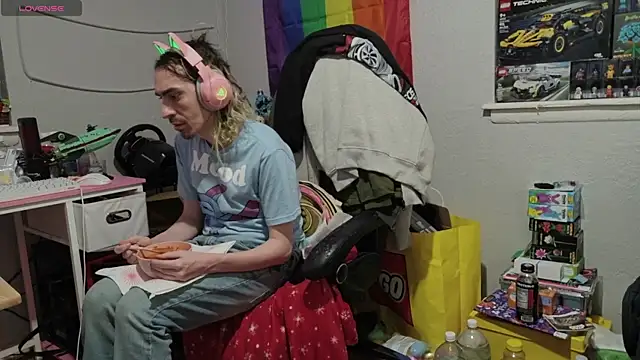 tallnerdyguy online show from 04/14/26, 02:06