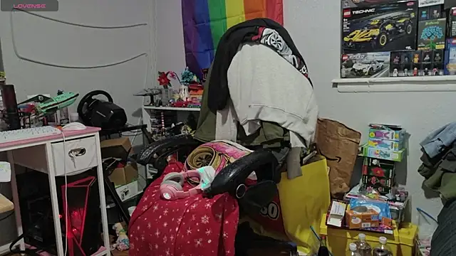 tallnerdyguy online show from 05/13/26, 01:47