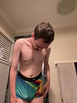 tallnerdyguy online show from 06/17/26, 03:20