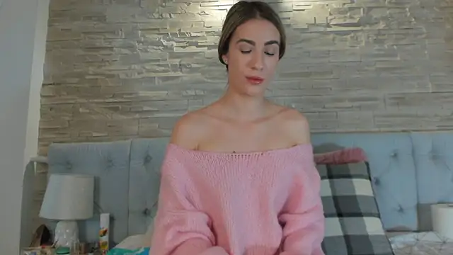 Snapshot of LaurynCopper chatting on 02/21/25, 06:29 LaurynCopper online show from 02/21/25, 06:29