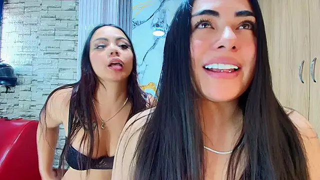 Snapshot of maribelsex303av chatting on 12/01/25, 02:33 maribelsex303av online show from 12/01/25, 02:33