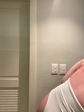 Snapshot of Shirley_Thomas chatting on 11/14/25, 10:51 Shirley Thomas online show from 11/14/25, 10:51