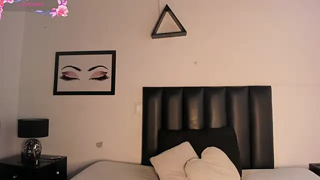 Khenta Michells online show from 01/06/26, 11:14