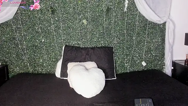 Khenta Michells online show from 02/03/26, 10:31